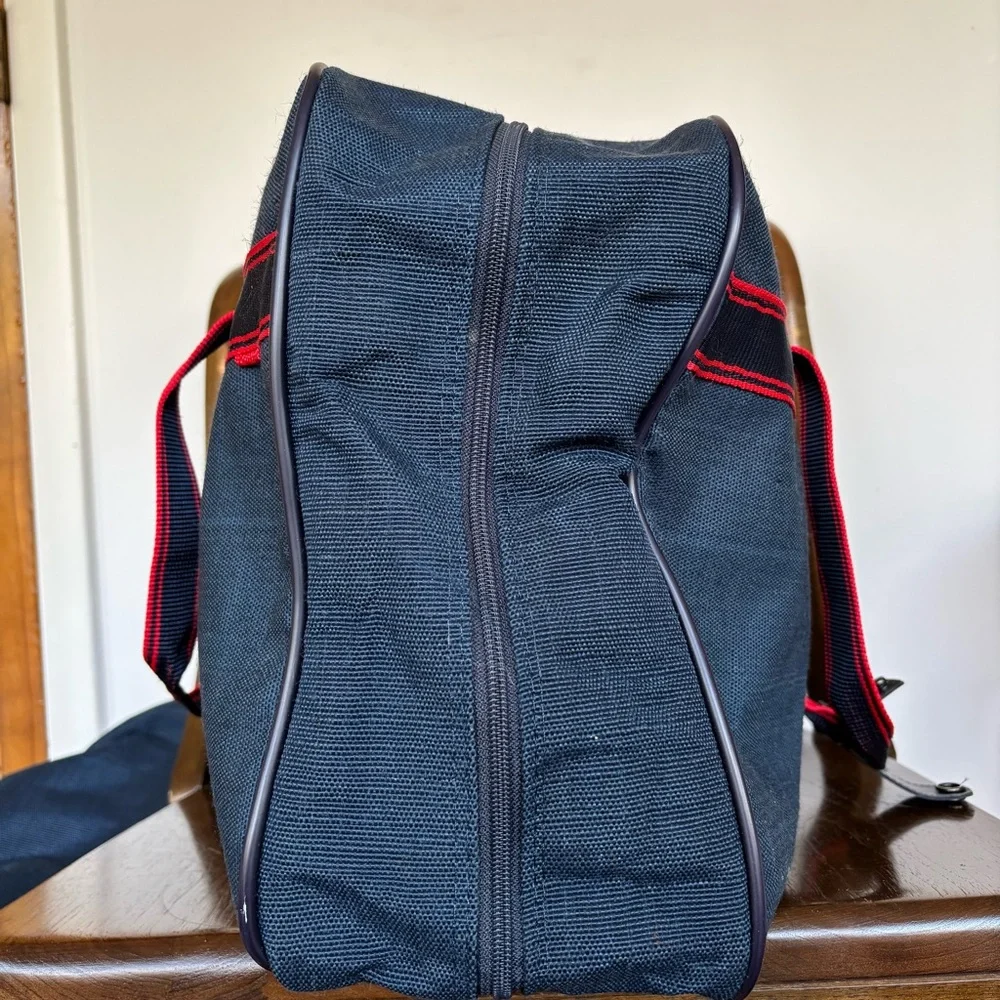 NWOT Oscar de la Renta Luggage Set, Zip Up Duffel Bag—part 2 of a set of 3